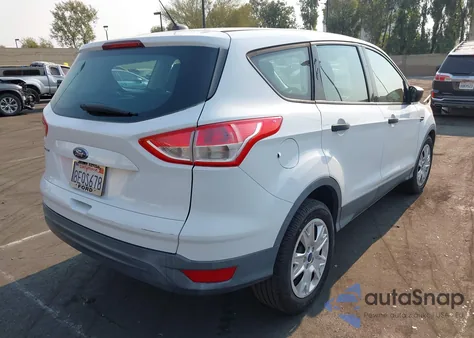 2015 Ford Escape S z USA, uszkodzony, nr VIN 1FMCU0F71FUB81421